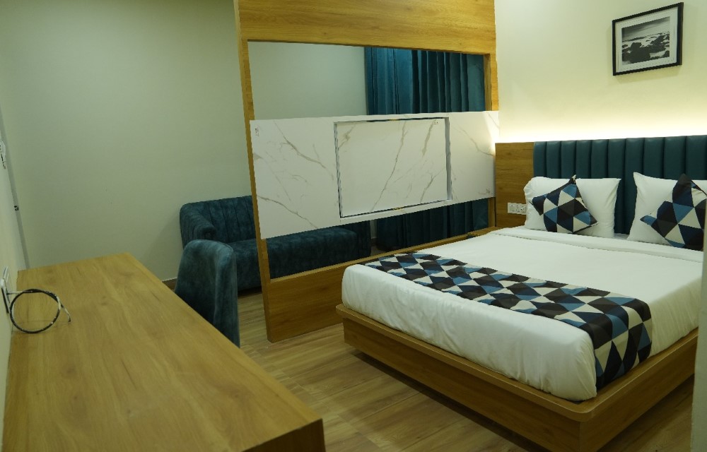 HOTEL LEISURE