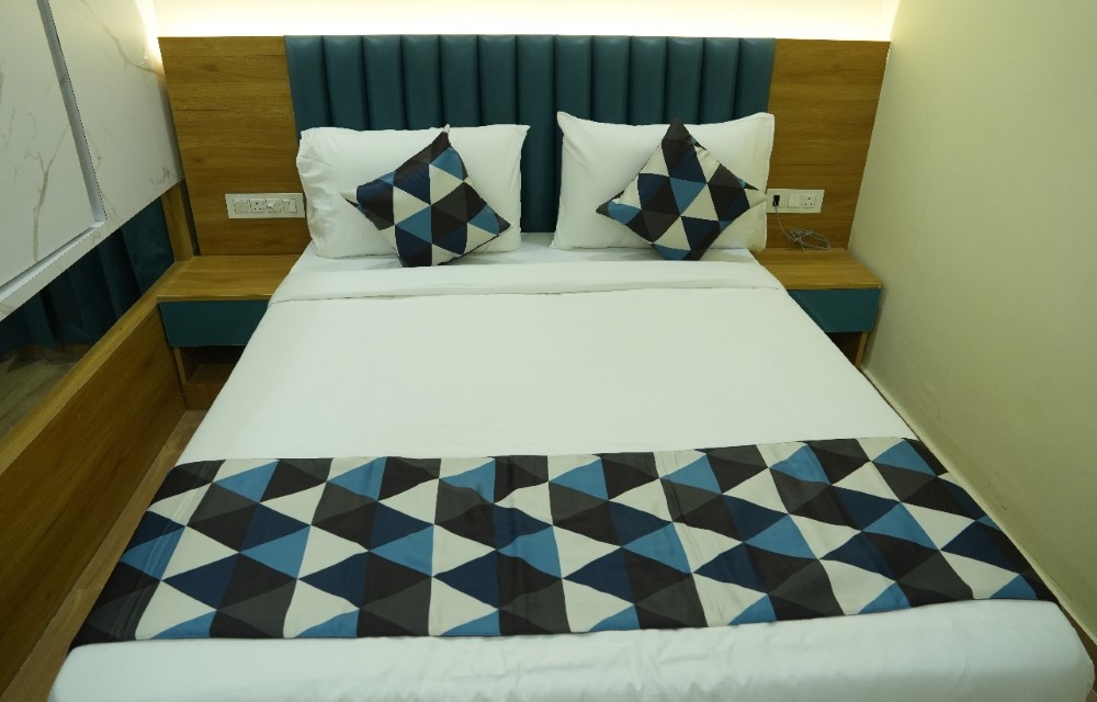 HOTEL LEISURE